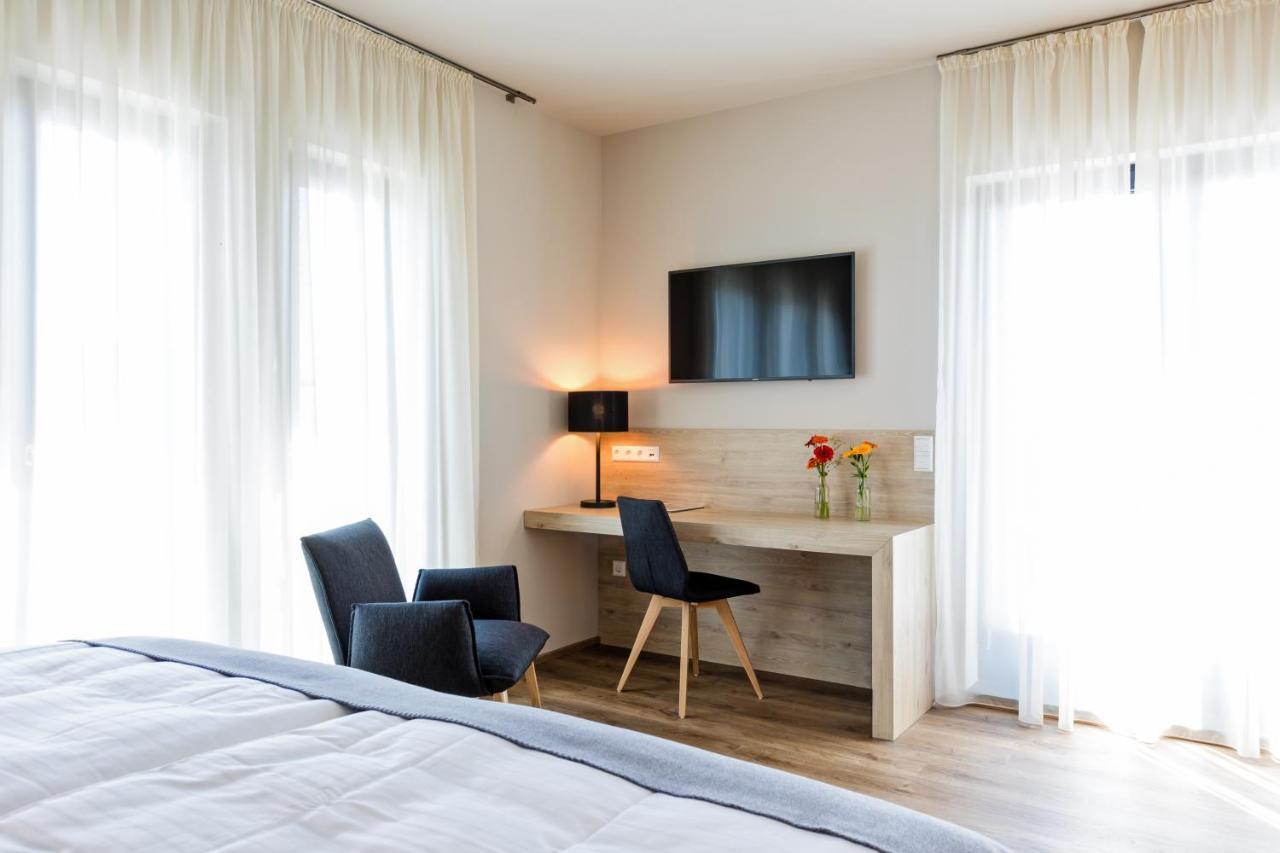 Hotel Martha Beringen Bagian luar foto