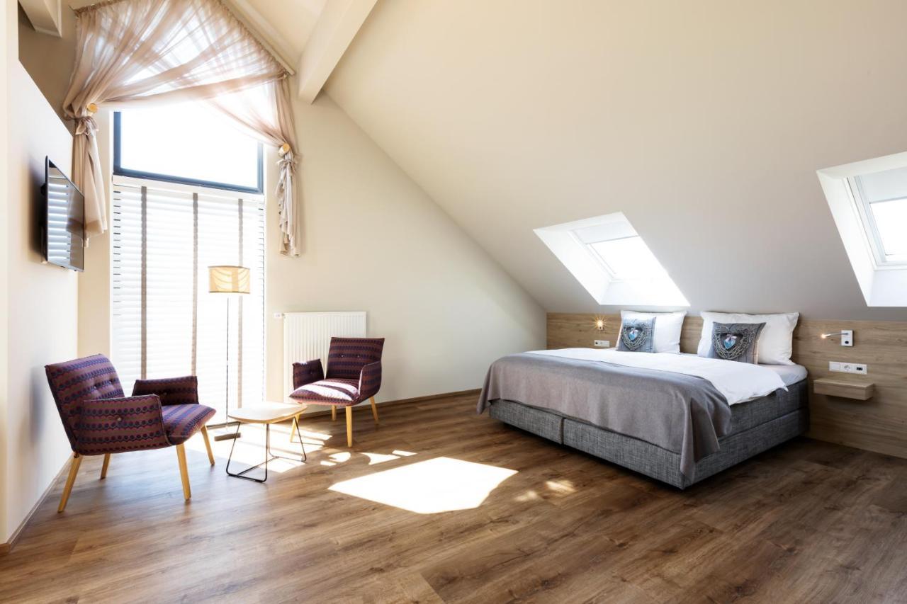 Hotel Martha Beringen Bagian luar foto