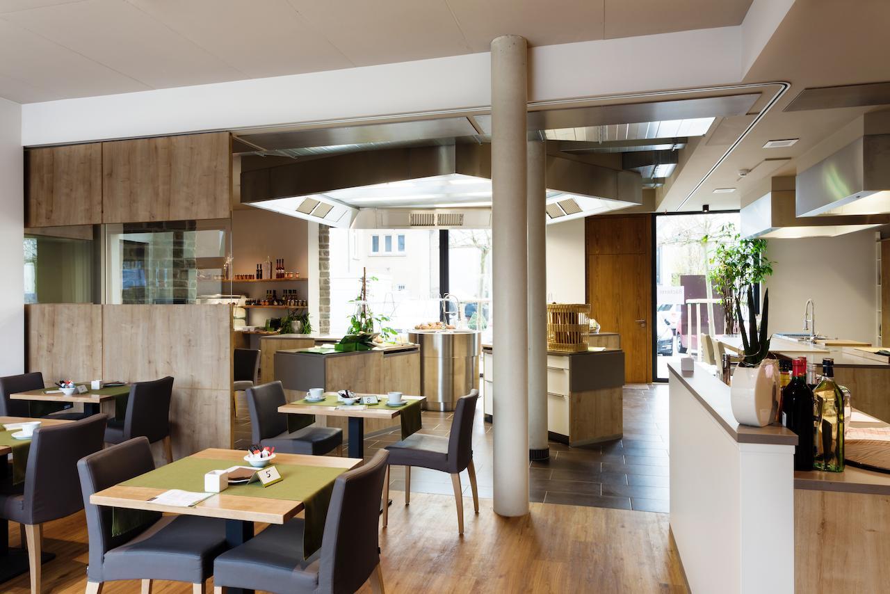 Hotel Martha Beringen Bagian luar foto